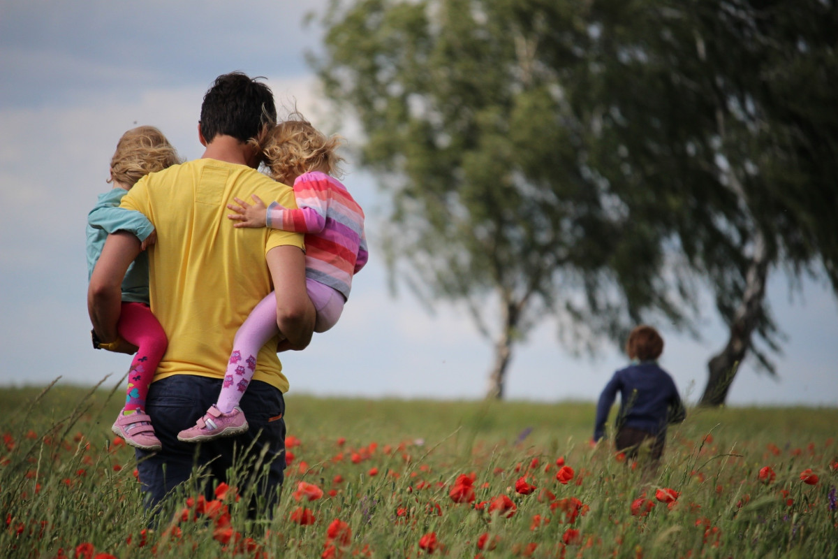 SAP führt sechs Wochen bezahlte Elternzeit für Väter ein: Ein Paradigmenwechsel in der Arbeitswelt?